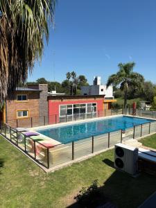 Departamento familiar con pileta y cochera en Miramar