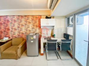 Cozy 2BR Bintaro Park View Pool
