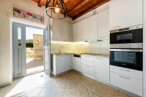 Aegean Seashell Villa