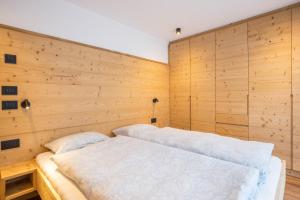 Apartments Armeri Black Dolomites