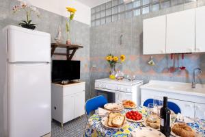 Blue House in Villa Con Piscina