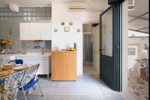 Blue House in Villa Con Piscina
