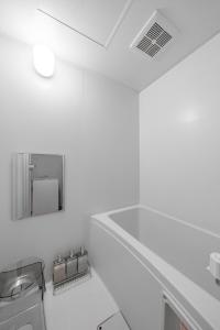 Silk Court 402