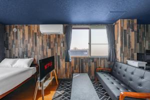 Silk Court 402