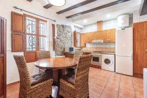 Cueva Del Sereno