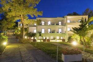 Karras Star Hotel Ikaria Greece