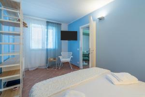 Andromeda Luxury Home