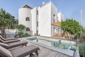 Villa Retreats