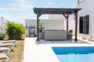 Casa Trebol - Private Pool Villa