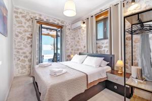 Goudis Suite Irida