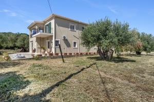 Panagis Apartments