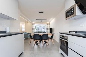 248 New Frontline Beach Mollina
