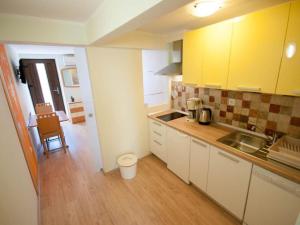 Apartment Studio Dario direkt am Strand by Interhome