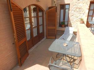 Apartment Wohnung auf dem Lande- 3 km vom Zentrum von Siena entfernt by Interhome