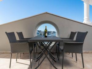 Apartment Apartments Donatella -Apt 2- mit Meerblick by Interhome