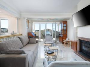 Apartment Apartments Donatella -Apt 2- mit Meerblick by Interhome