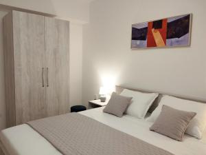 Apartment Vladimir by Interhome