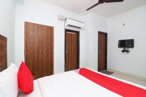 Super Hotel O Sathguru Residency Near New Ashok Nagar Metro Station