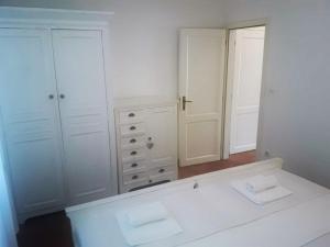 Apartment Modernes Apartment mit großer Terrasse und Grillmöglichkeit by Interhome