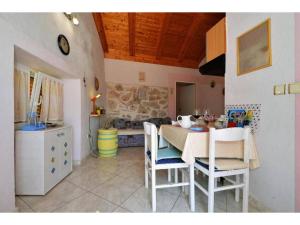 1 bedroom apartment with a sea view