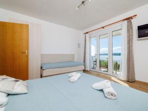 Apartment Wohnung mit Panoramablick aufs Meer by Interhome
