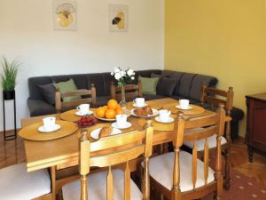 Apartment Wohnung für 6 Personen by Interhome