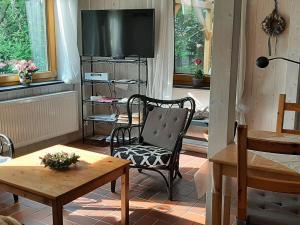 Apartment Geräumige Ferienwohnung in Kölker mit Terrasse u by Interhome