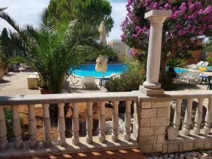 Apartment Wohnung mit Schwimmbad by Interhome