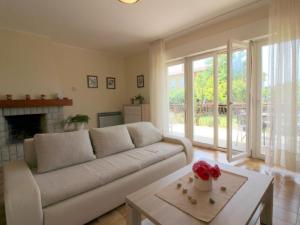 Apartment Tino mit Garten in Strandnähe by Interhome