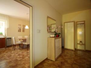 Apartment Tino mit Garten in Strandnähe by Interhome