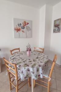 Holiday Home in Crikvenica mit Schöner Terrasse by Interhome