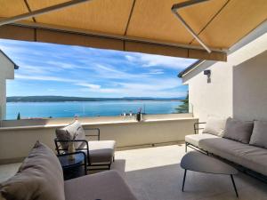 Apartment Wohnung Frankola mit Pool by Interhome