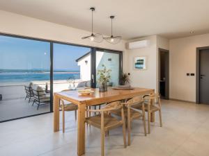 Apartment Wohnung Frankola mit Pool by Interhome