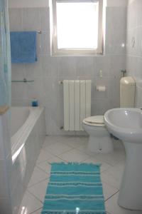 Apartment Große Wohnung in Pješčana Uvala mit Eigenem Balk by Interhome