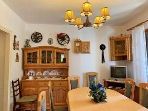 Apartment Wohnung Volaric by Interhome