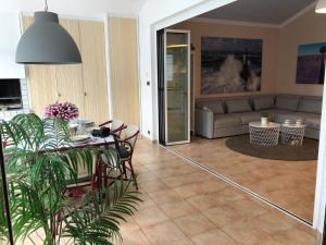 Holiday Home Villa mit Jacuzzi in Jadranovo by Interhome