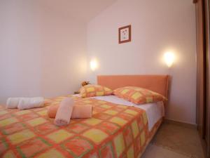 Apartment für 2 Personen in Strandnähe by Interhome