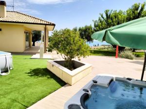 Apartment Schoene Appartment mit panoramische Blick by Interhome