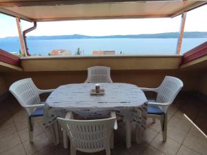 Apartment in Crikvenica mit Schöner Terrasse by Interhome