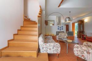 Villa Mendolia Hot Pool and Design