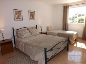 Sunny poolview Apartment