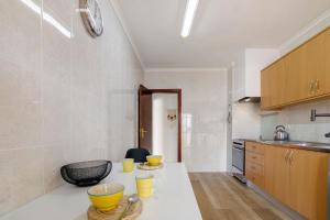 Barbecue and Beach – 200m away