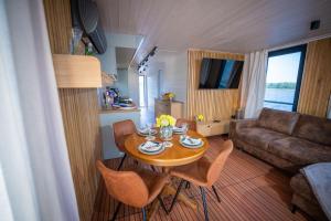 Naturerlebnis Hausboot Frigga Woma