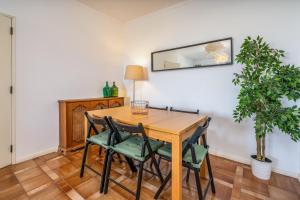Marina and River Views Apartment