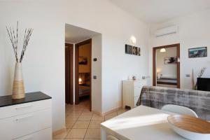 Trilocale in villa vista mare Apt 2