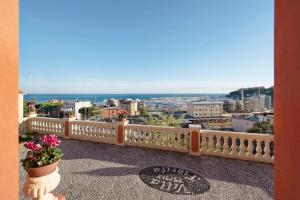 Trilocale in villa vista mare Apt 2