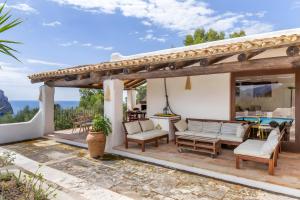 Villa Ancora – Views At La Mola