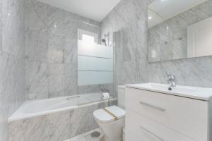 203 Arruzafa Sea View
