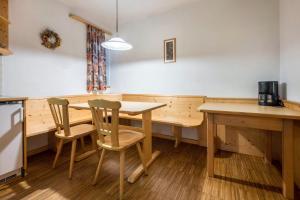 Lindenhof Apt 5