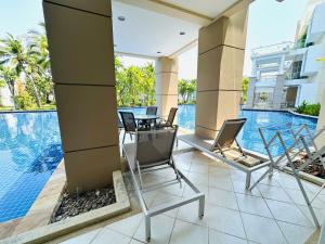 Hua Hin Blue Lagoon-Pool Access